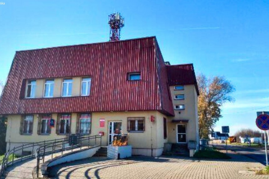 śląskie, będziński, Sławk&oacute;w, al. Generała Władysława Sikorskiego, Wynajem | Budynek biurowy I Sławk&oacute;w