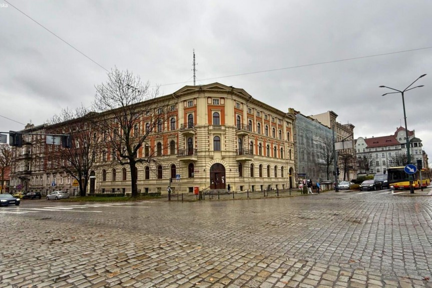 świdnicki, Świdnica, pl. Grunwaldzki, Wynajem | Budynek biurowy | Świdnica