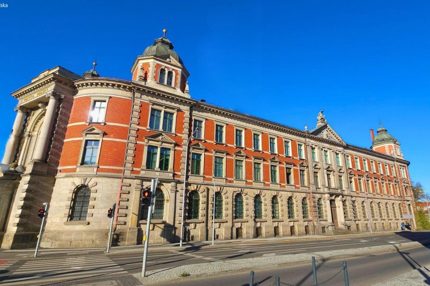dolnośląskie, Legnica, Piastowska, Wynajem | Budynek biurowy | Legnica | Śr&oacute;dmieście