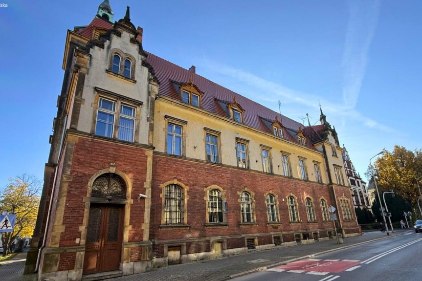 dolnośląskie, oleśnicki, Oleśnica, 3 Maja, Wynajem | Budynek biurowy | Oleśnica | Centrum