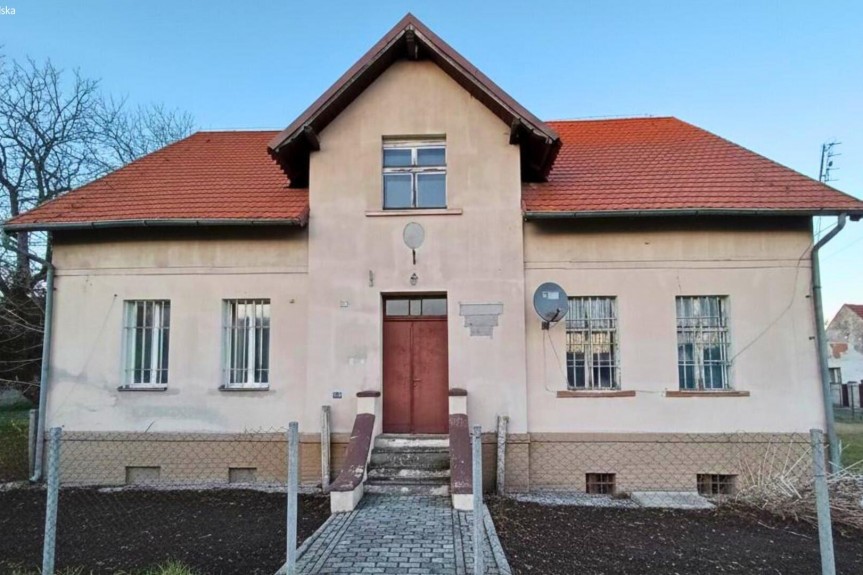 brzeski, Lewin Brzeski, Łosi&oacute;w, Gł&oacute;wna, Wynajem | Budynek biurowo-usługowy | Łosi&oacute;w